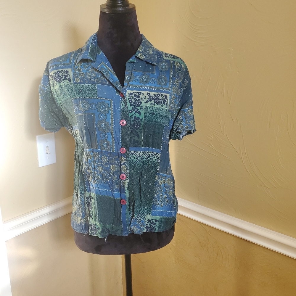 Vintage button down floral print blue top